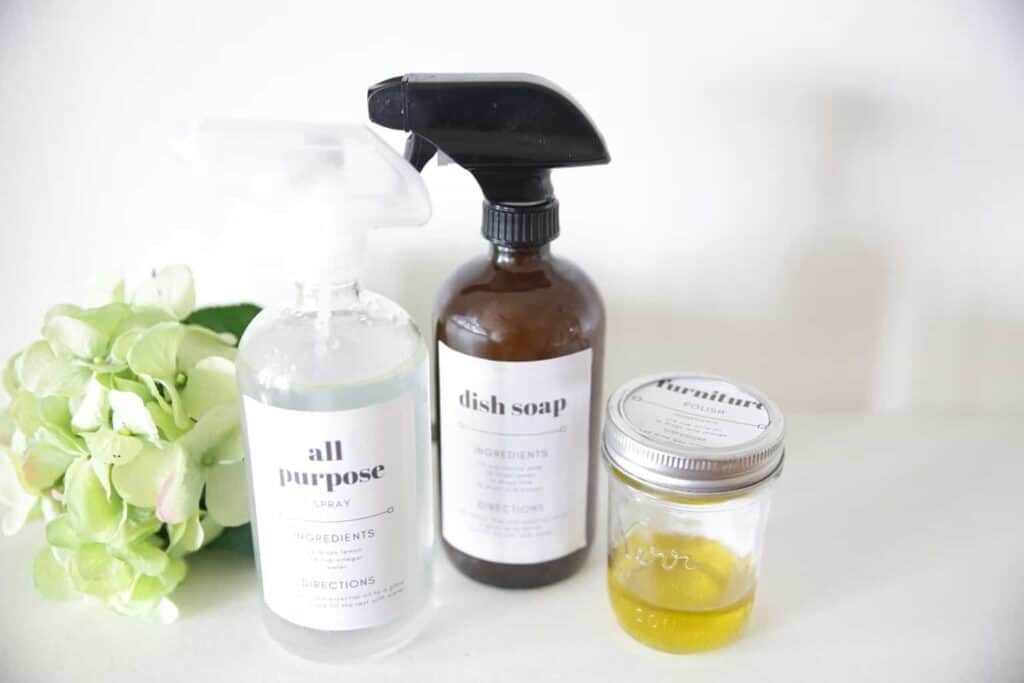 Natural Cleaning: with Essential Oils