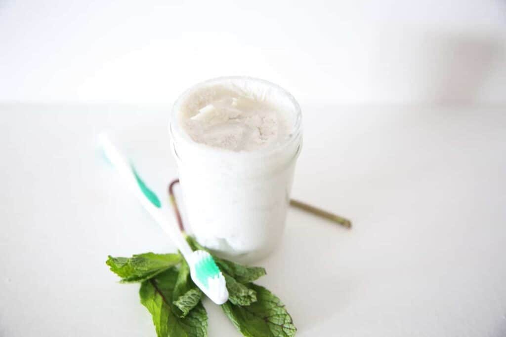 Homemade All Natural: Toothpaste with Essential Oils