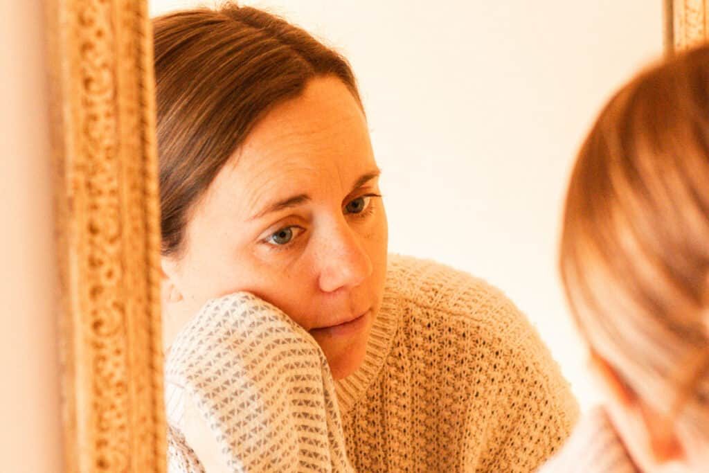 How to Make & Use a Baking Soda Face Mask