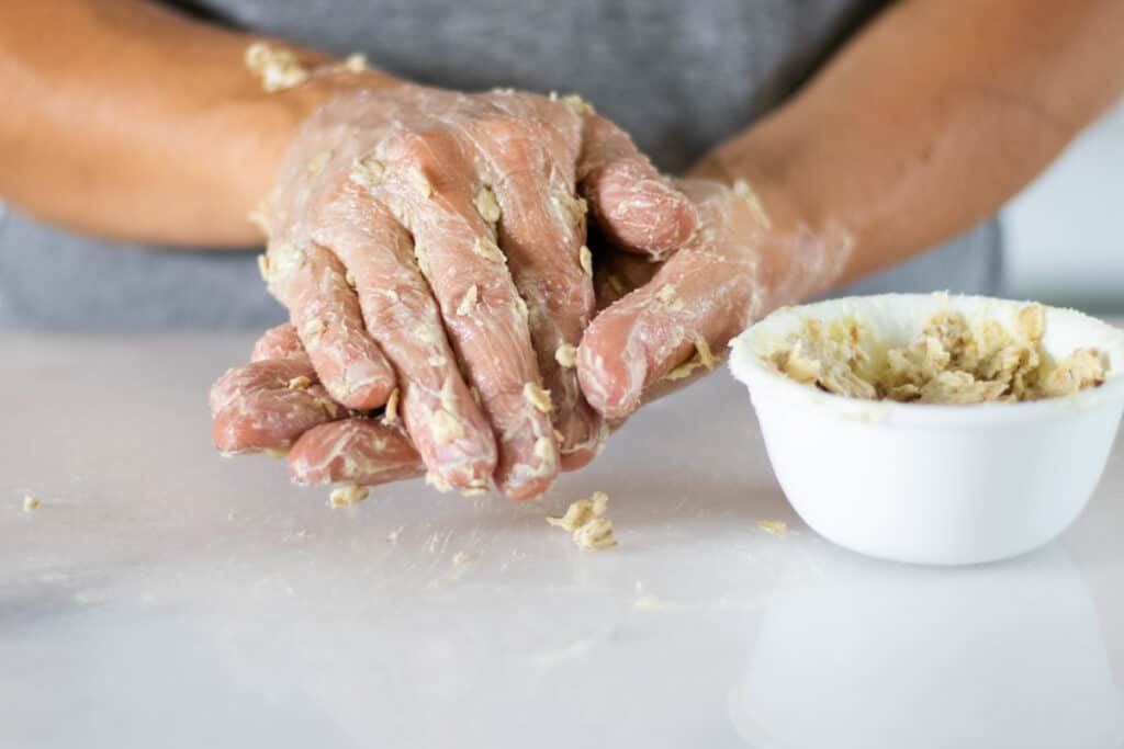 Using oatmeal on the hands.