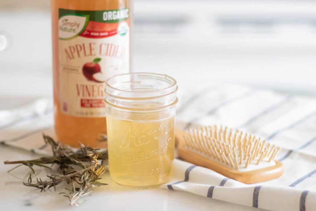 DIY Apple Cider: Vinegar Hair Rinse