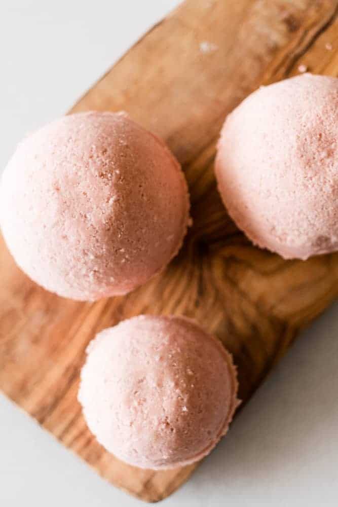 Homemade Bath Bombs: without Coconut Oil
