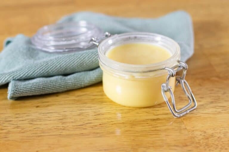 DIY Beeswax: Furniture Polish