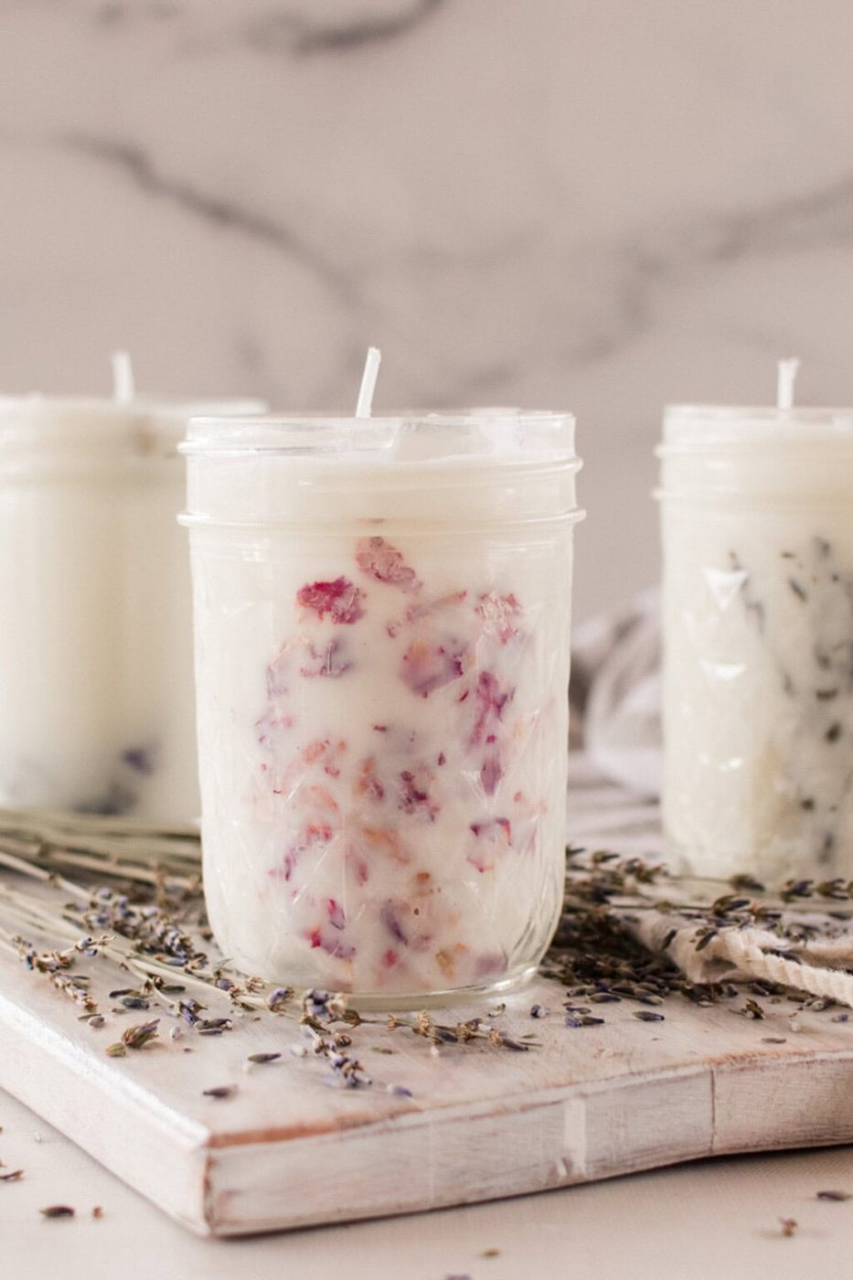 DIY Mason Jar: Candles with Dried Flowers