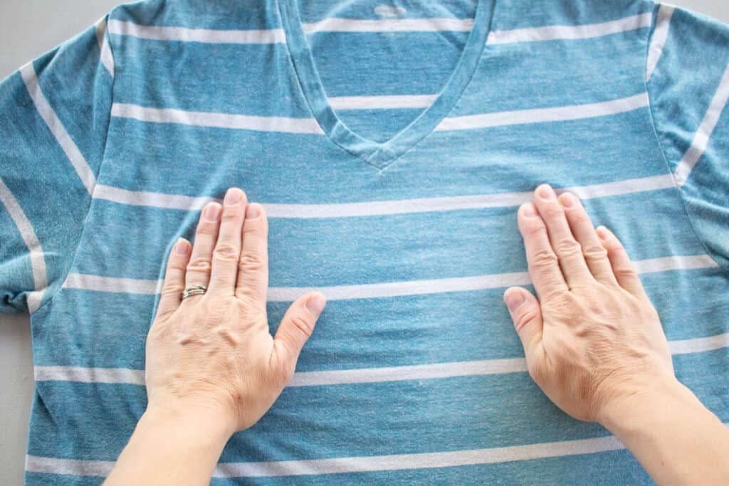 DIY Wrinkle Release: Spray For Clothes