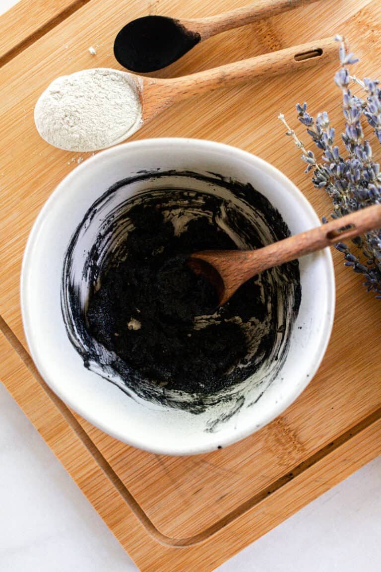 A bowl full of armpit detox mixture.