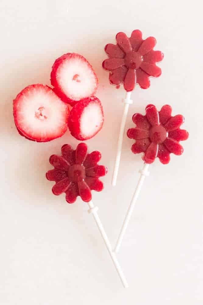 Strawberry Lollipops: without Corn syrup