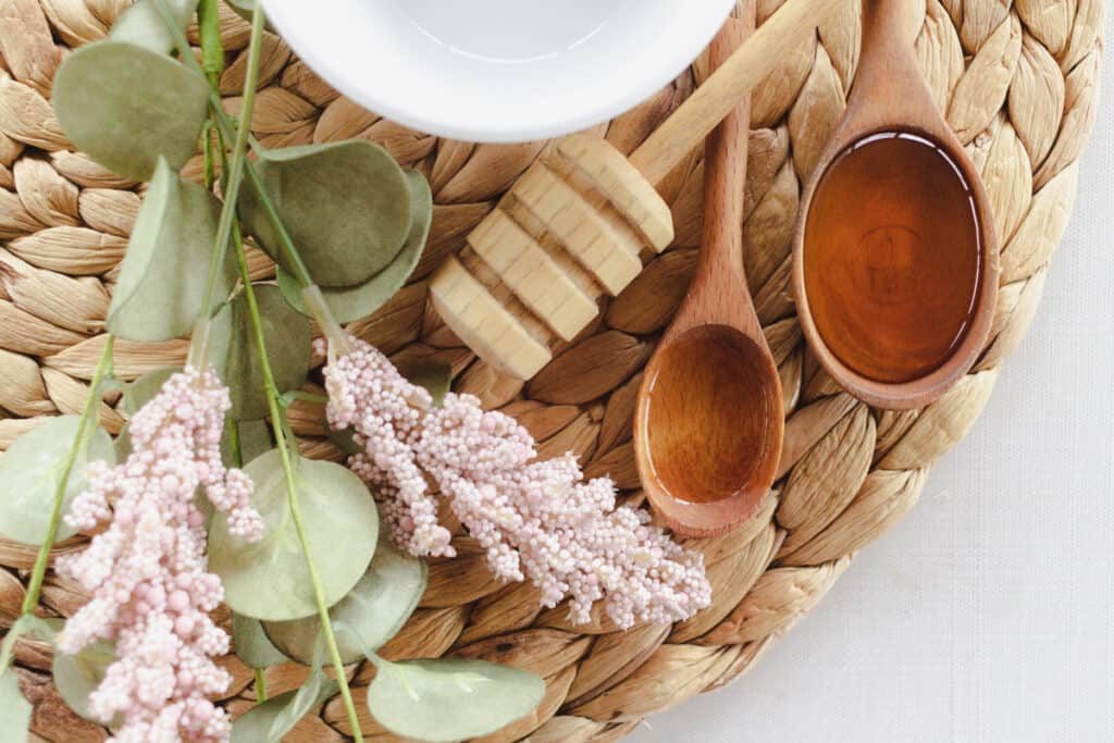 Using honey in a DIY under eye mask.