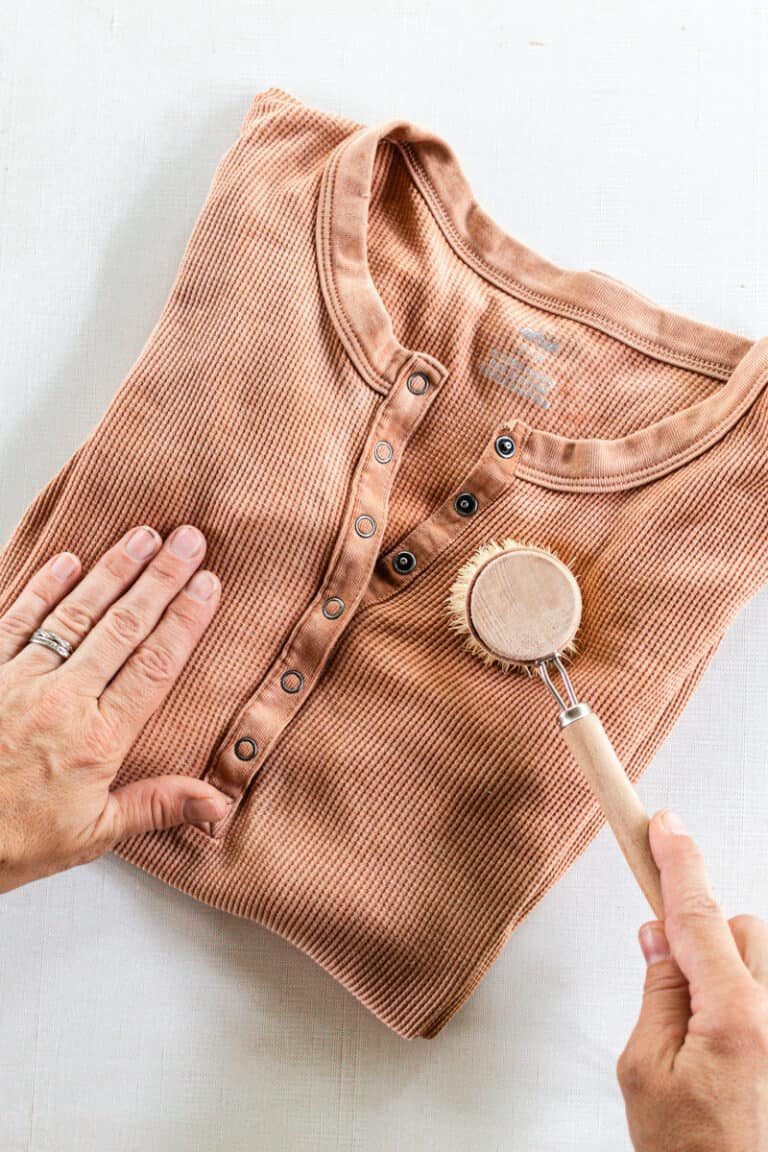 How to Get: Mold out of Clothes