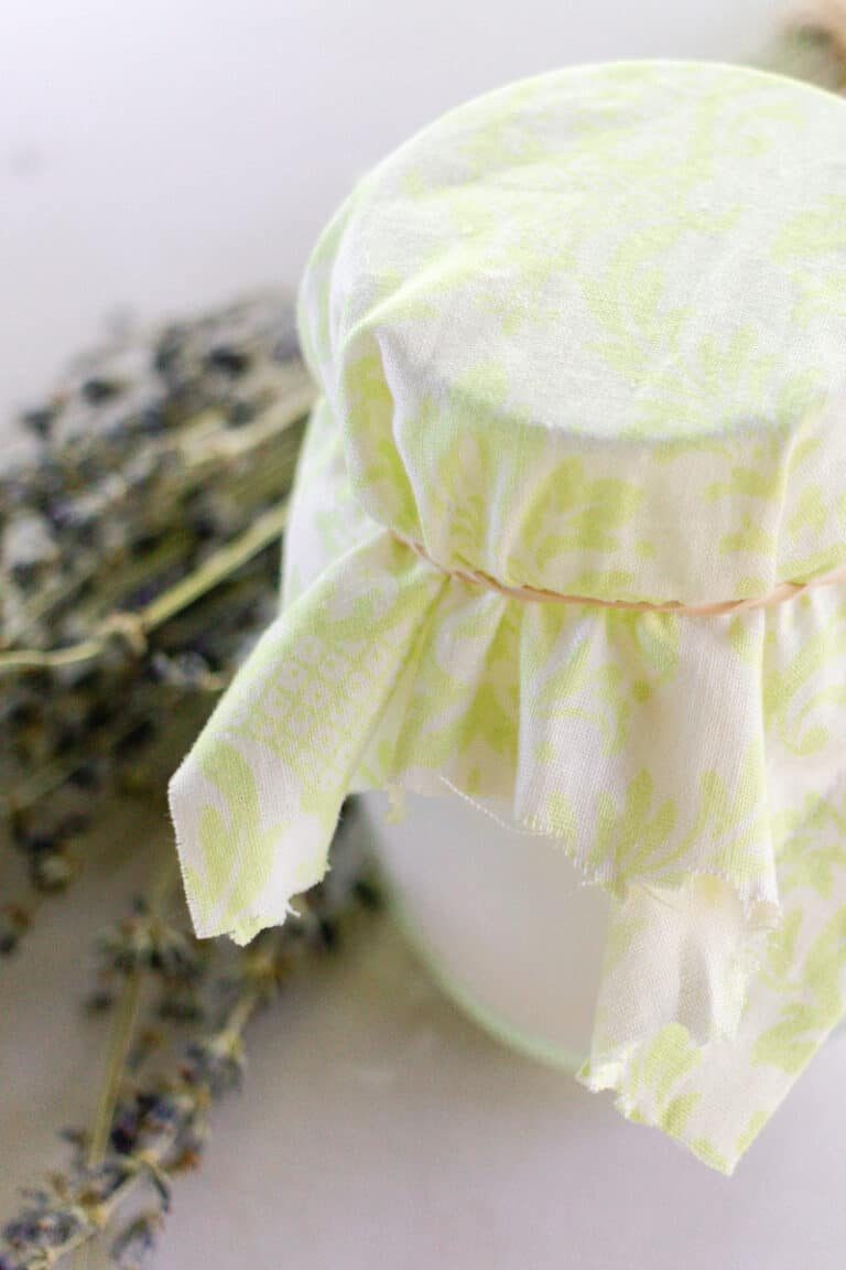 Top Tips for: a Fresh-Smelling Closet