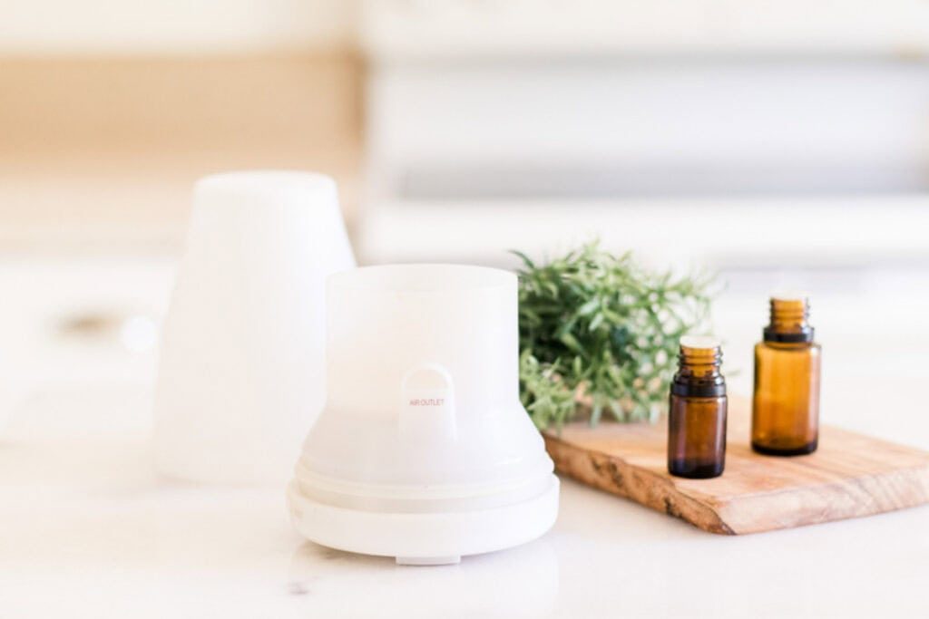 What’s the Difference: Humidifier vs Diffuser