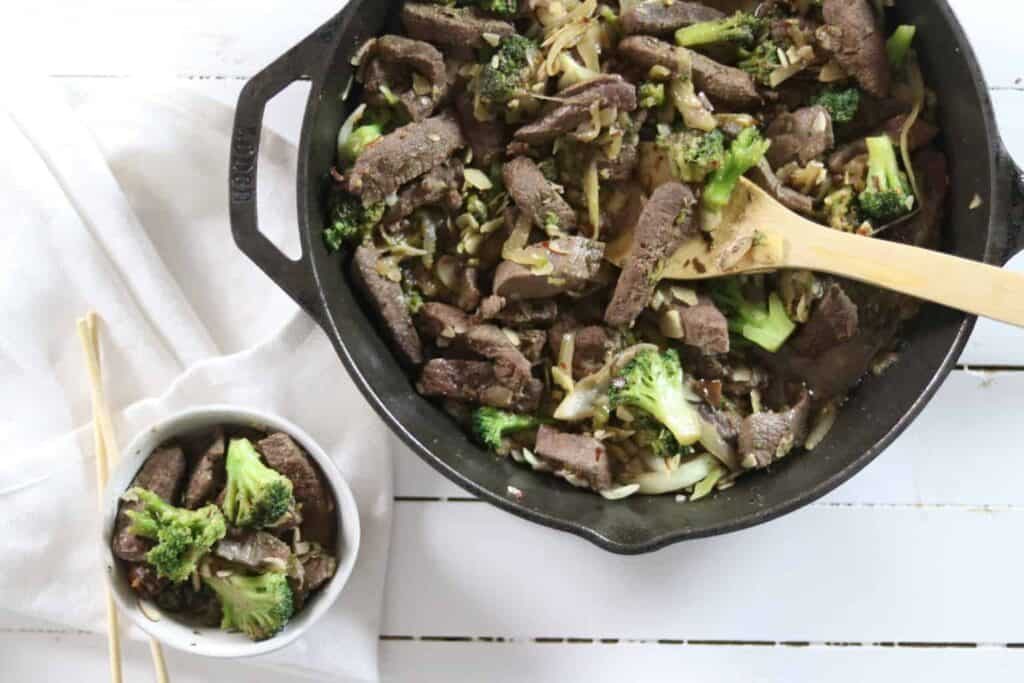 Paleo + Whole 30 Broccoli & Beef Chinese Stir Fry