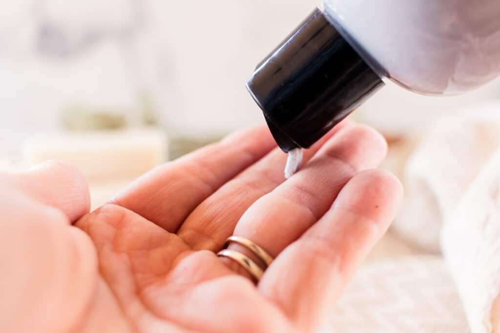 Applying homemade shampoo for hard water.