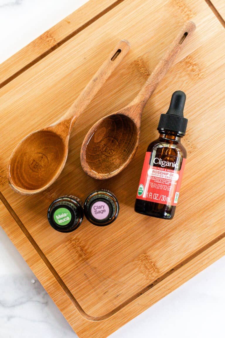 The ingredients needed for homemade hair moisturizer recipe.
