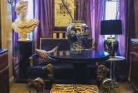 Compact Luxury A New York Apartment’s Dark Allure