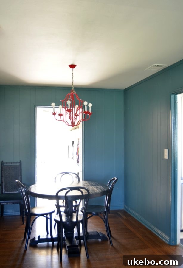 A closer look at the dining room table setup