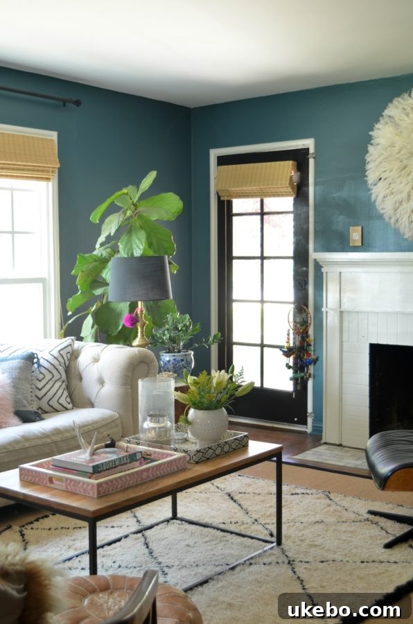 Living room with pink decorative accents