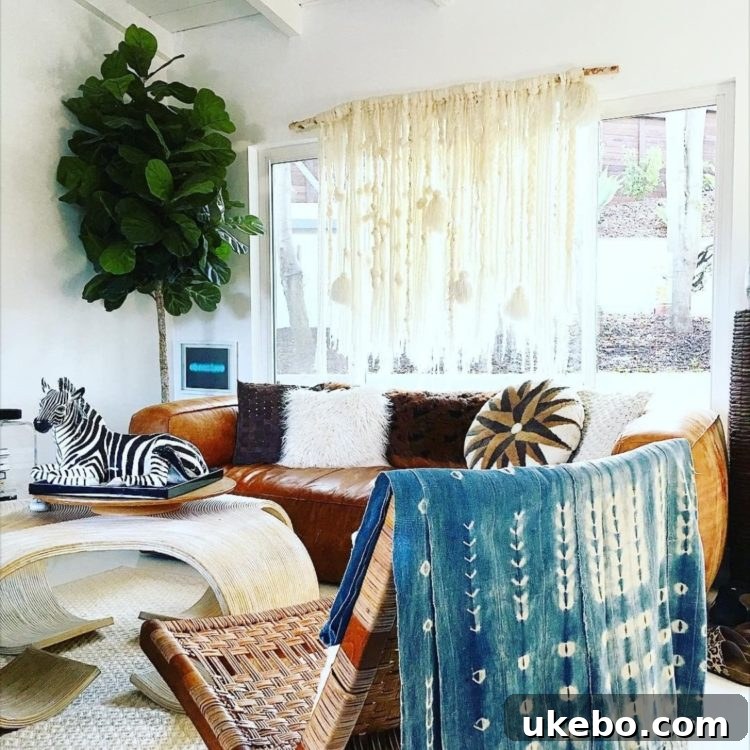 Erica Reitman's Cozy Small Bedroom Interior