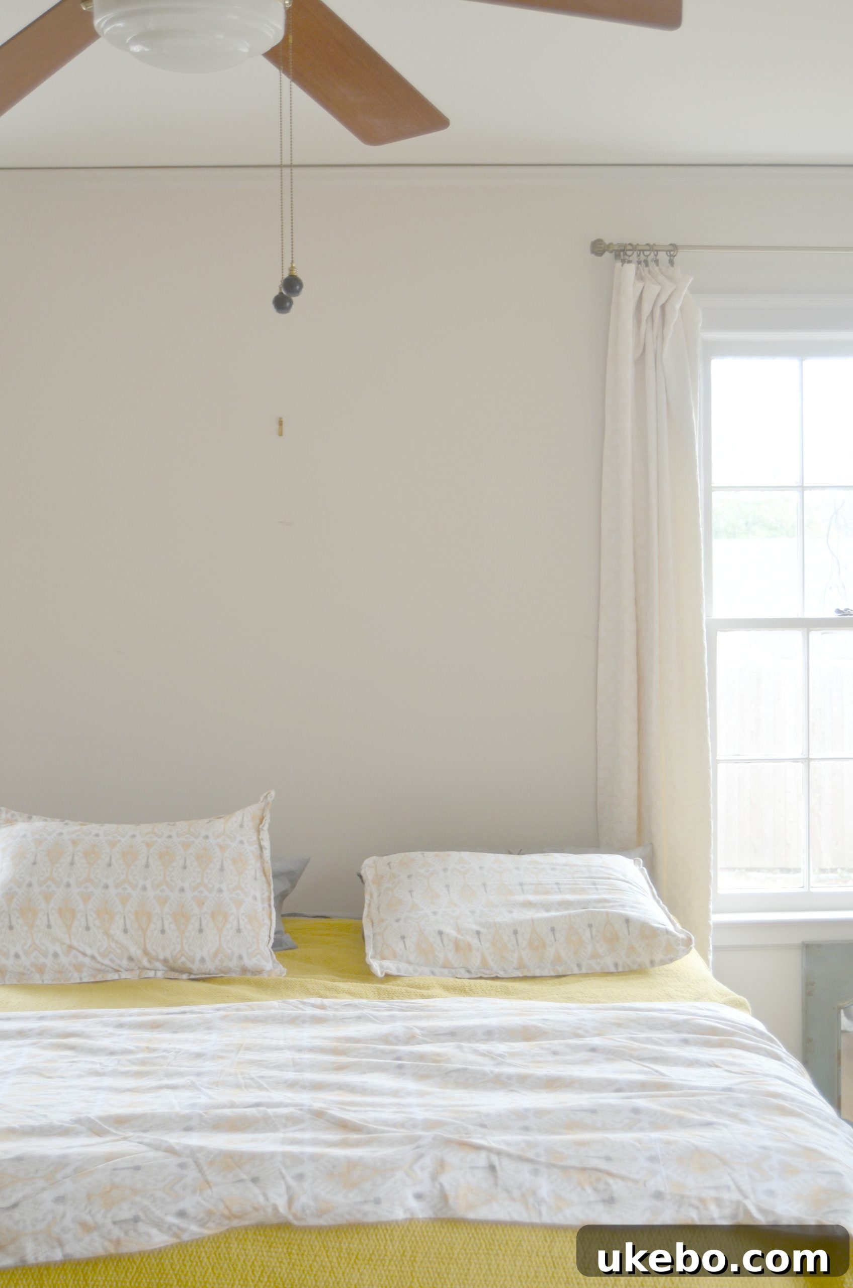 Bedroom before makeover, empty space 3