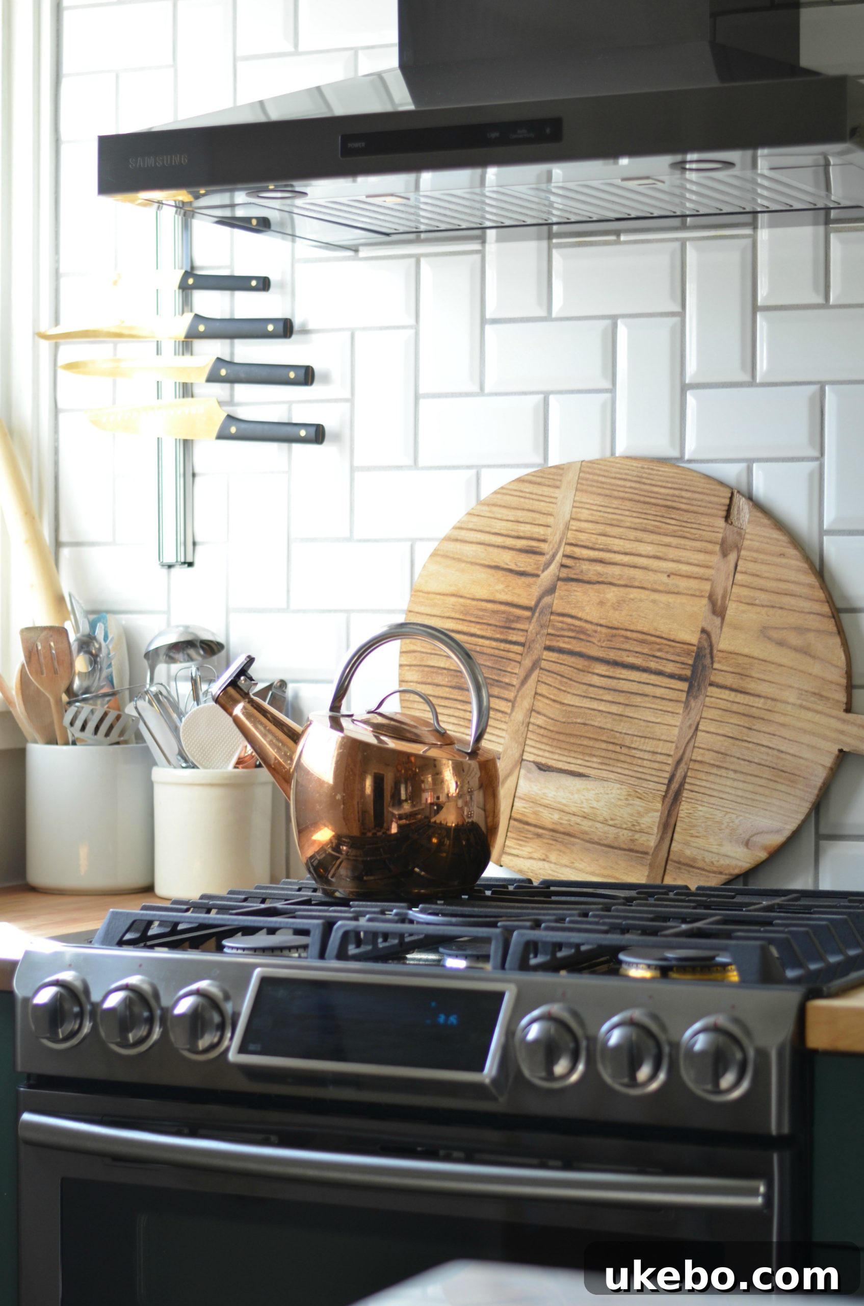 New range in bungalow kitchen