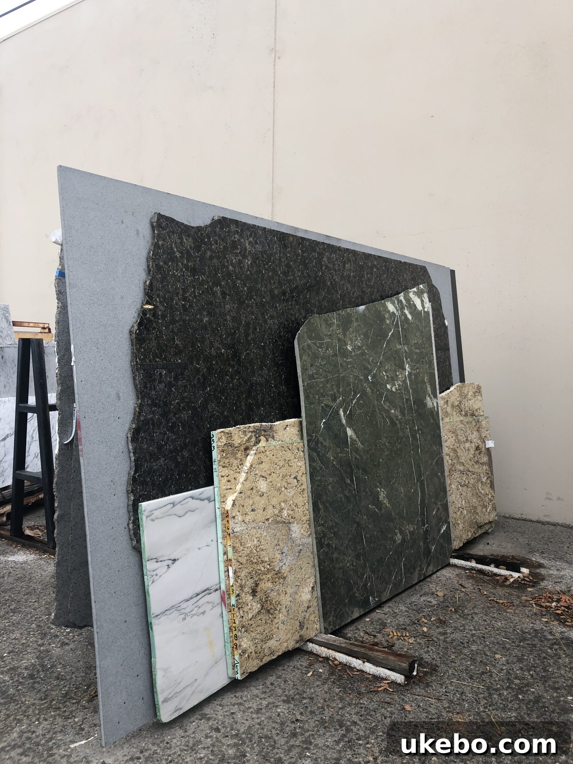 Large polished stone slabs for custom projects