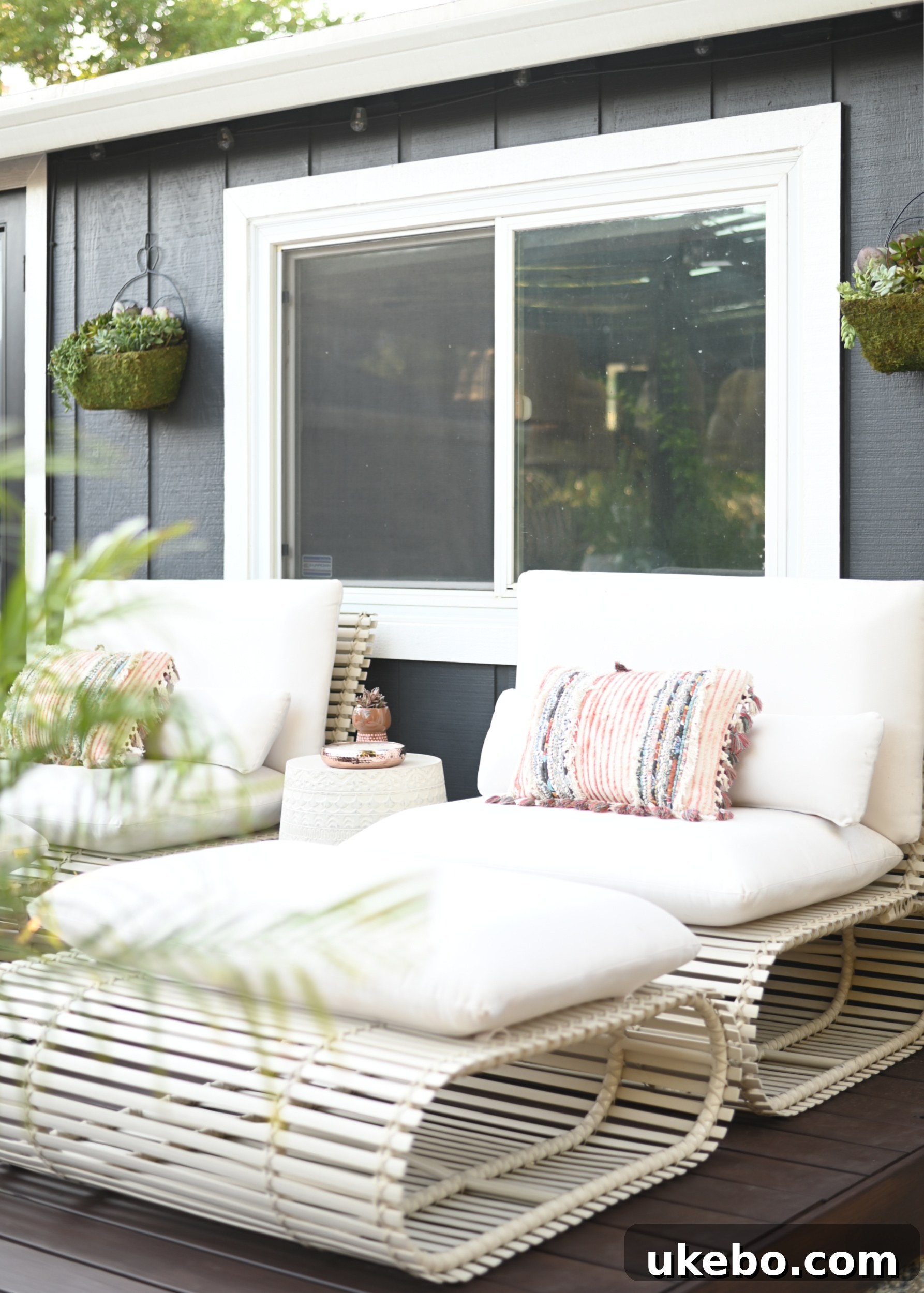 Stori Modern lounge chairs with beige weave