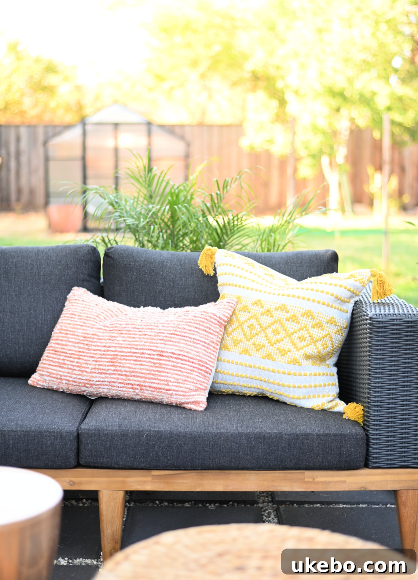 Side view of Article sectional